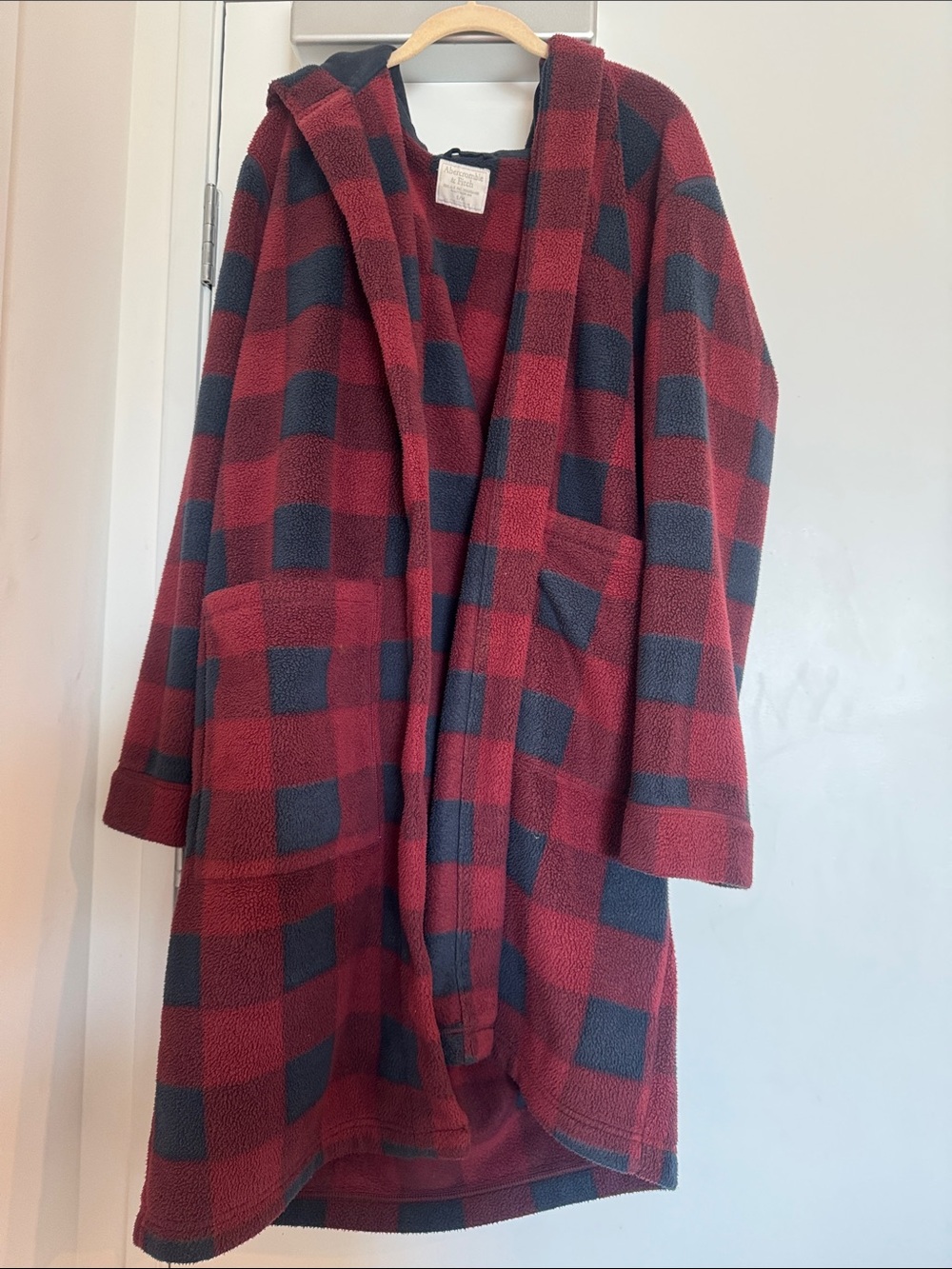 A&F Men’s Lounge/Sleepwear Robe - Red & Black